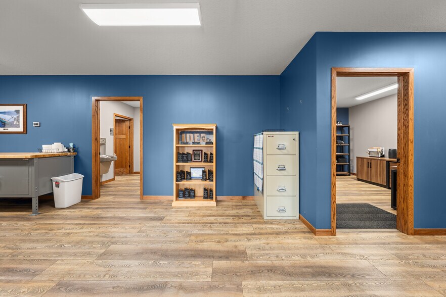 More Photos Of 6202 402nd St, North Branch Manufacturing For Sale