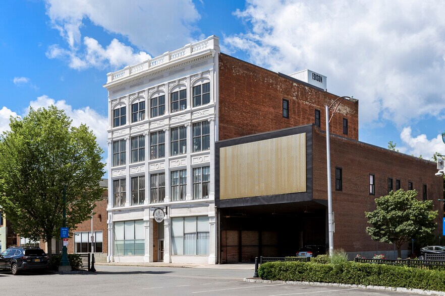 More Photos Of 132 Broadway, Schenectady Apartments For Sale