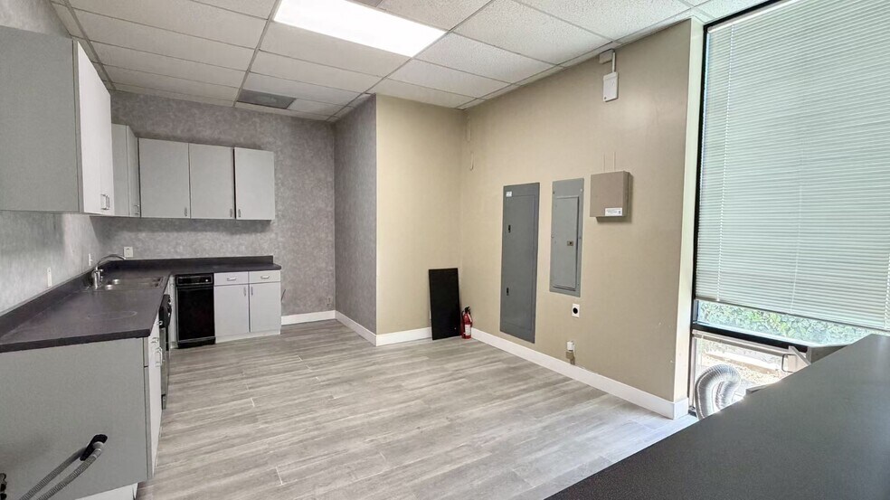 More Photos Of 18611 Gale Ave, City of Industry Medical For Lease