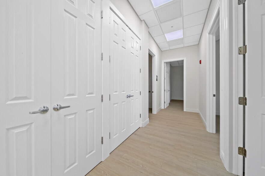 More Photos Of 1340 Commerce way, Stuart Warehouse For Lease