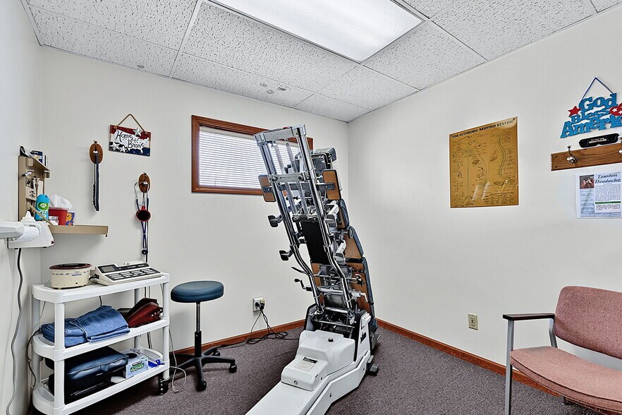 More Photos Of 7102 E Pendleton Pike, Indianapolis Office For Sale