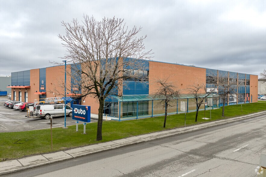 Primary Photo Of 5780 Rue Ontario E, Montréal Warehouse For Sale