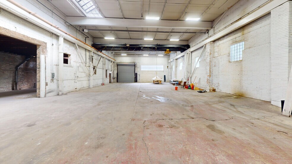More Photos Of 1220 W Lake St, Chicago Warehouse For Lease