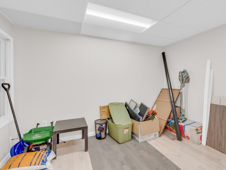 More Photos Of 239 E Main St, Westminster Office For Sale