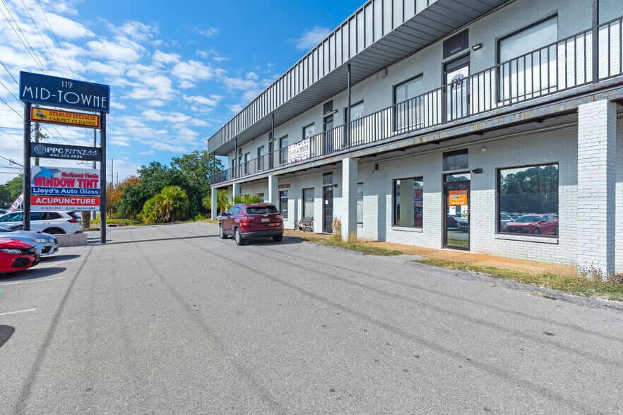 More Photos Of 119 Hollywood Blvd, Fort Walton Beach Flex For Sale
