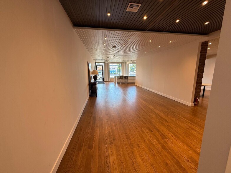 More Photos Of 23-21 Broadway, Fair Lawn Storefront Retail Office For Lease