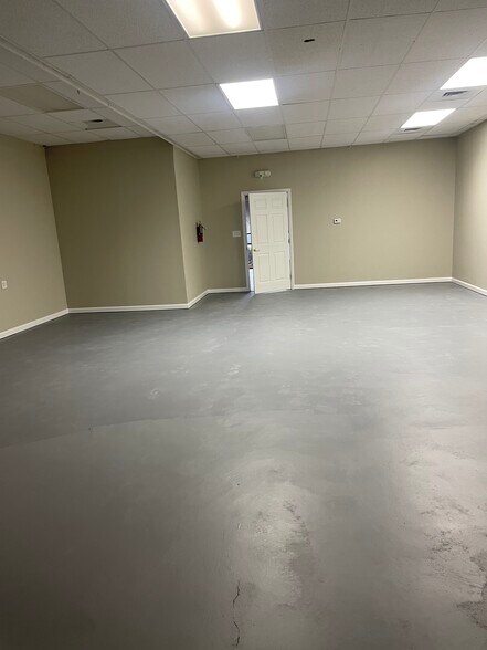 More Photos Of 179-191 Donmoor Ct, Garner Light Manufacturing For Lease