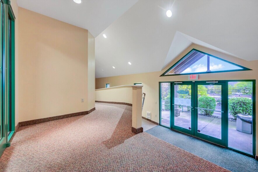 More Photos Of 1110 Clay Ave, Dunmore Medical For Lease