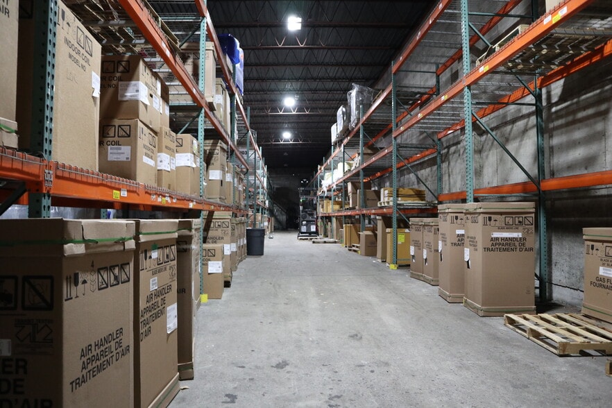 More Photos Of 348 Broadway, Lynbrook Warehouse For Lease