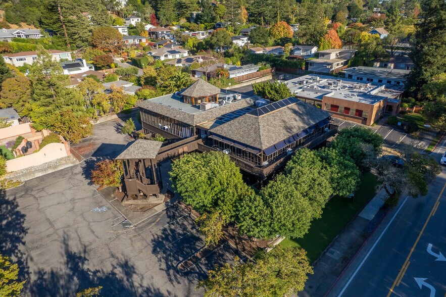 More Photos Of 1036 Sir Francis Drake Blvd, Kentfield Office For Lease