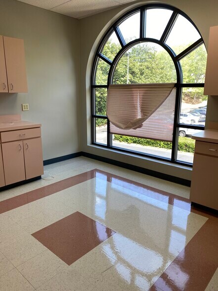 More Photos Of 1810 Mulkey Rd, Austell Medical For Sale