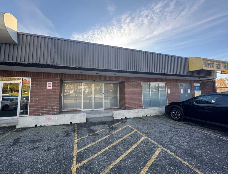 More Photos Of 1624-1652 Marine Dr SE, Vancouver General Retail For Lease