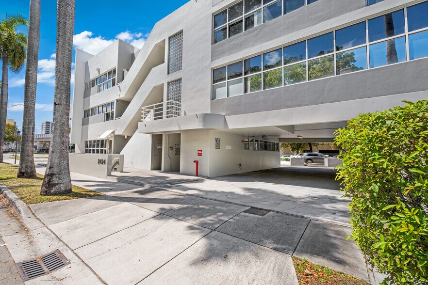 More Photos Of 2424 S Dixie Hwy, Coconut Grove Loft Creative Space For Sale