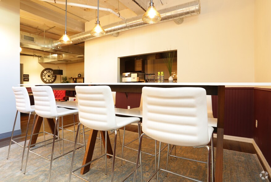 More Photos Of 500 S Ervay St, Dallas Multifamily For Sale