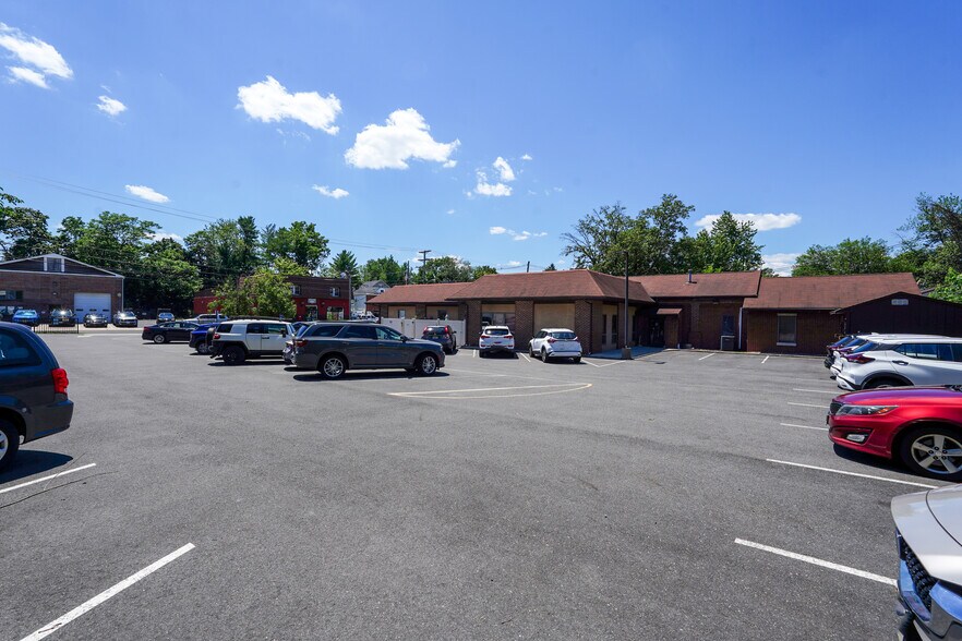 More Photos Of 9 Spring St, Freehold Office For Sale