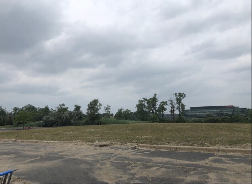 More Photos Of 33879 Van Dyke Ave, Sterling Heights Land For Sale