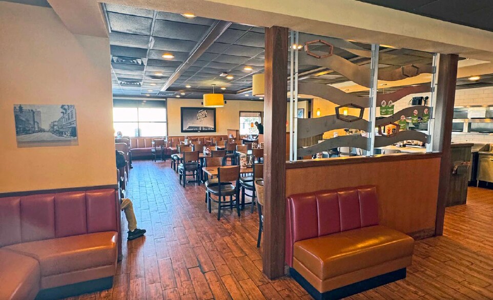 More Photos Of 709 N Interstate 35, Waco Restaurant For Lease