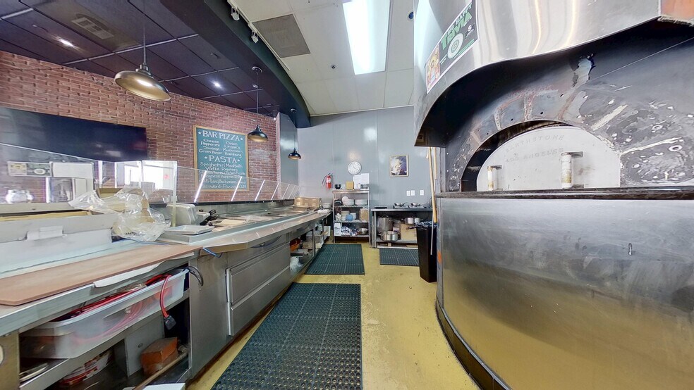 More Photos Of 520-550 Deep Valley Dr, Rolling Hills Estates General Retail For Lease