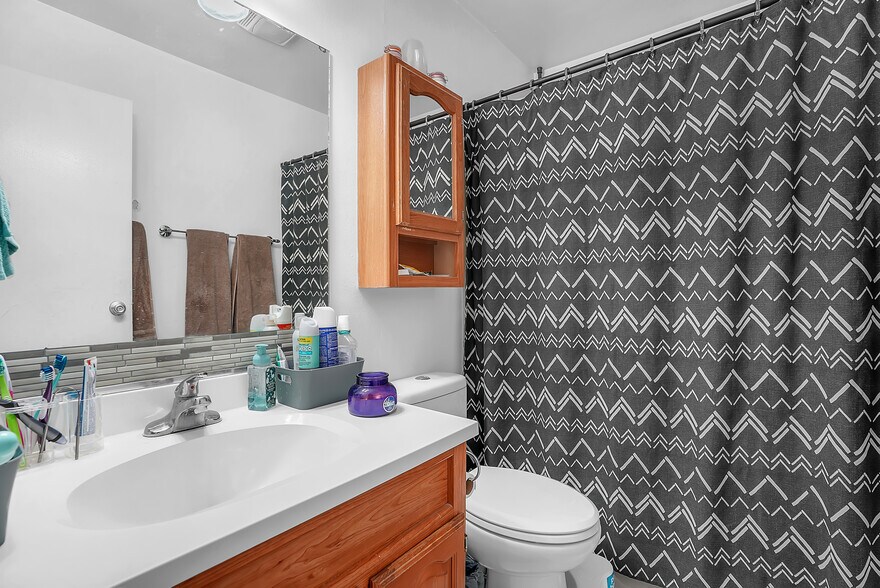 More Photos Of 2201 Sturdy Rd, Valparaiso Multifamily For Sale