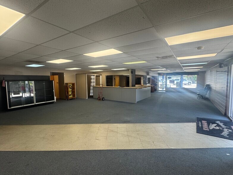 More Photos Of 6399 Haines Rd, Saint Petersburg Freestanding For Lease