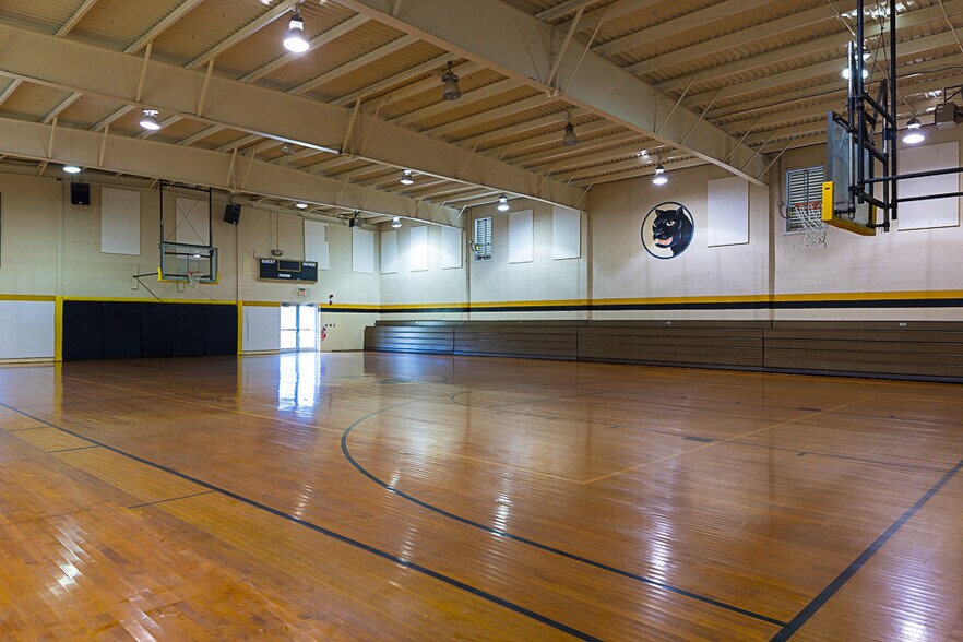 More Photos Of 3500 W Pines Rd, Greeneville Schools For Sale