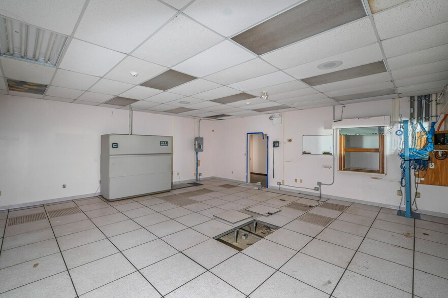 More Photos Of 614 Union Rd, Vineland Office For Sale