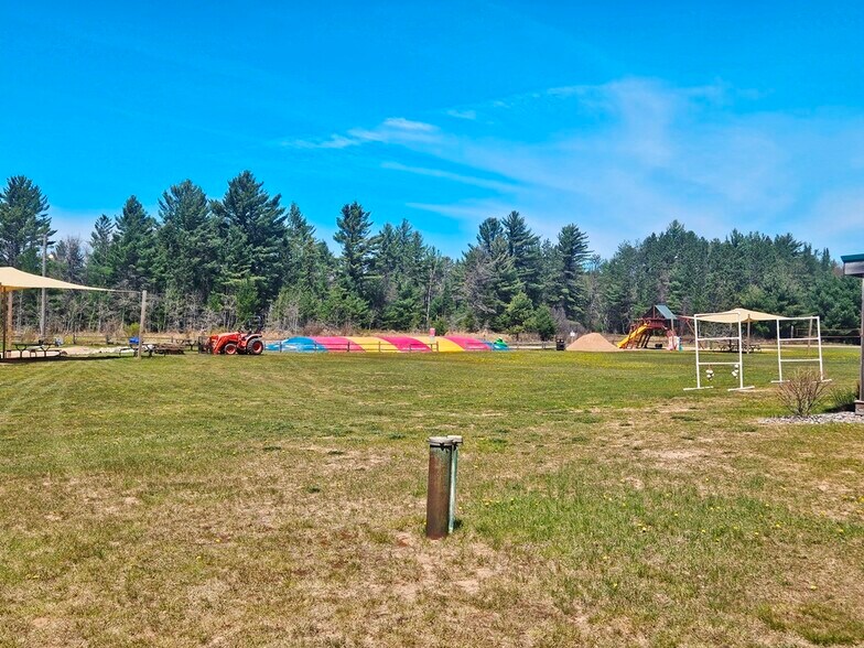 More Photos Of 4702 Hi Pines Ln, Eagle River Trailer Camper Park For Sale