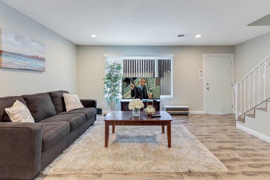 More Photos Of 11525 Haro Ave, Downey Multifamily For Sale