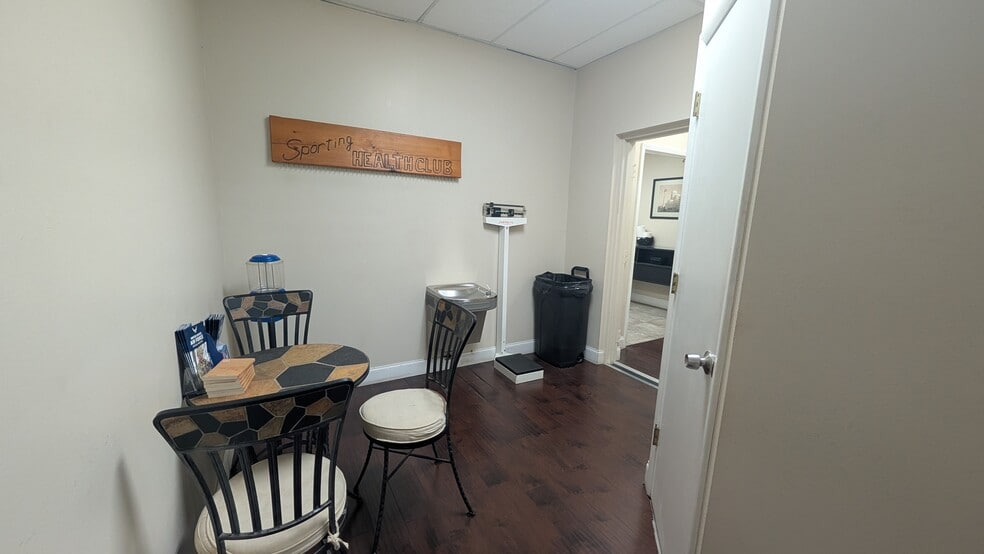 More Photos Of 1020 NE 5th St, Crystal River Unknown For Lease