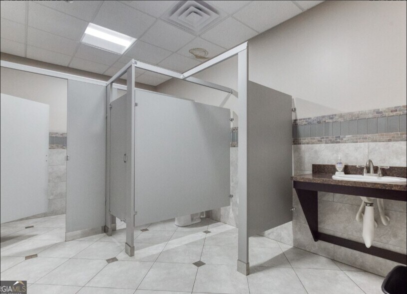 More Photos Of 1958 Youth Monroe Rd, Monroe Medical For Sale