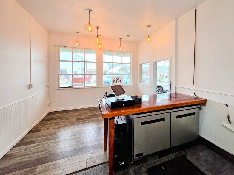 Primary Photo Of 10450 Lansing St, Mendocino Freestanding For Lease