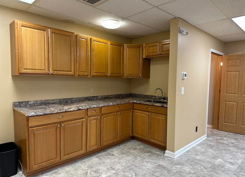 More Photos Of 1605 W Candletree Dr, Peoria Office For Sale