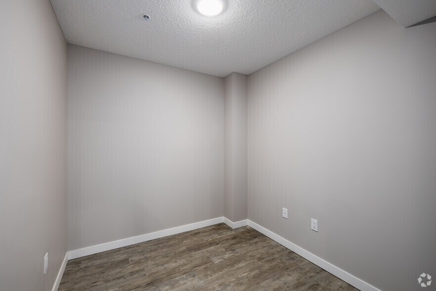 More Photos Of 80 Sage Hill Rd NW, Calgary Apartments For Lease