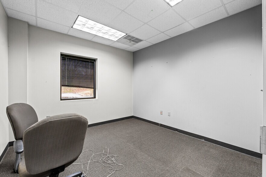More Photos Of 7200 Highway 150, Greenville Office For Sale