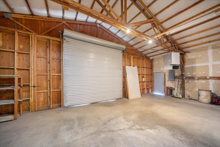 More Photos Of 12825 W 17th Ave, Airway Heights Warehouse For Sale