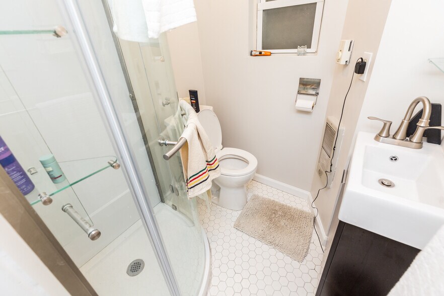 More Photos Of 1434 S 5th St, Philadelphia Apartments For Sale