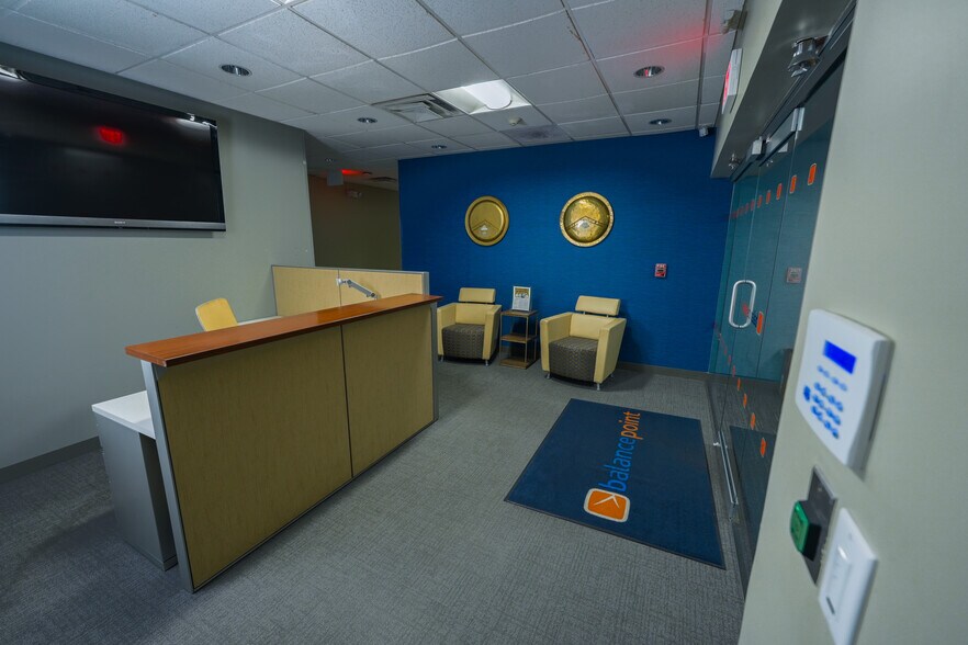 More Photos Of 65 Harristown Rd, Glen Rock Office For Lease