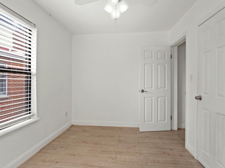 More Photos Of 1223 N St NW, Washington Apartments For Sale