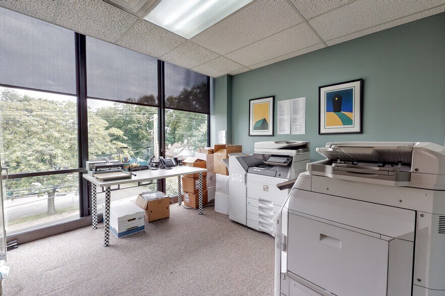 More Photos Of 545 Island Rd, Ramsey Medical For Lease
