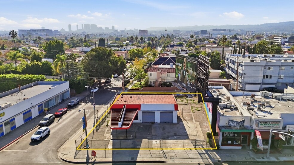 More Photos Of 371 S Fairfax Ave, Los Angeles Service Station For Lease