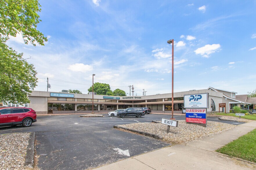 More Photos Of 808 3rd St, Columbus Storefront For Sale