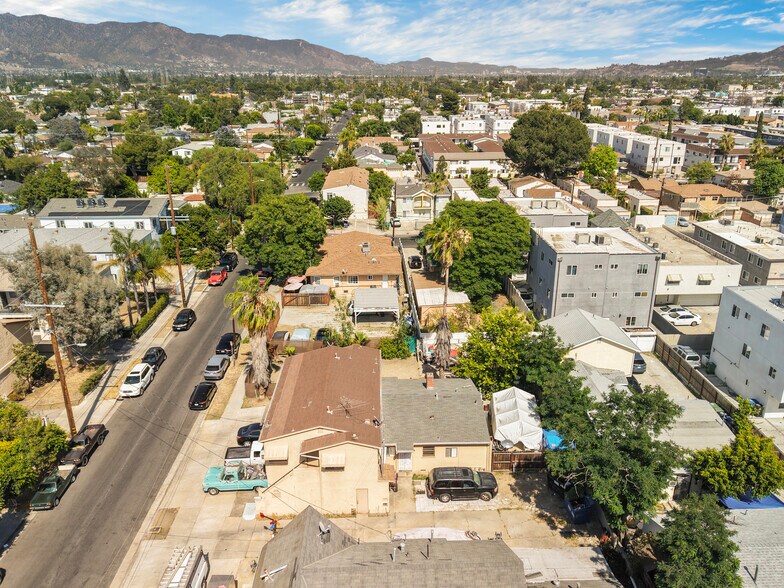 More Photos Of 11234 Hatteras St, North Hollywood Apartments For Sale