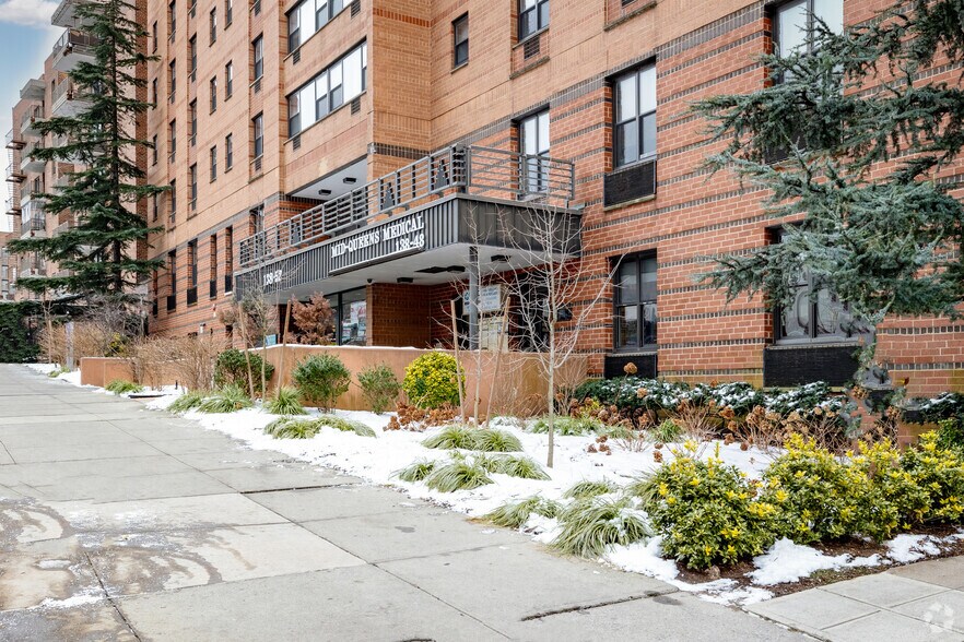 More Photos Of 138-48-138-52 Elder Ave, Flushing Apartments For Lease