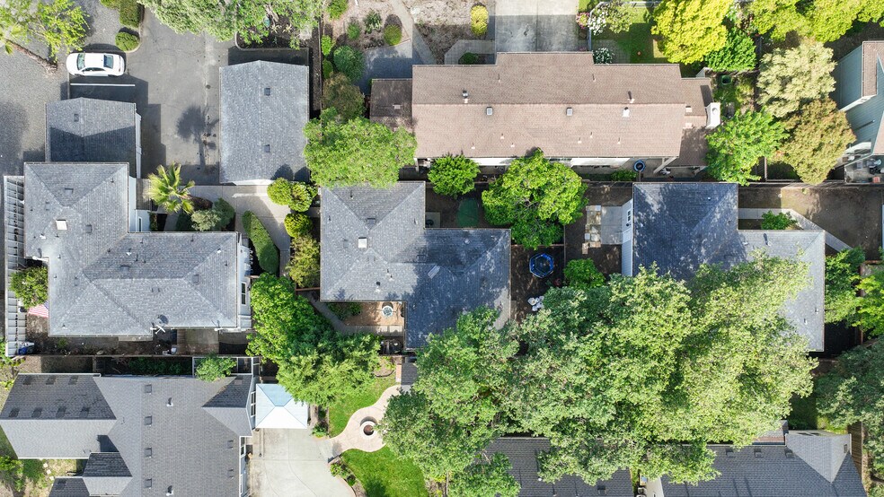 More Photos Of 8690 Old Redwood Hwy, Windsor Apartments For Sale