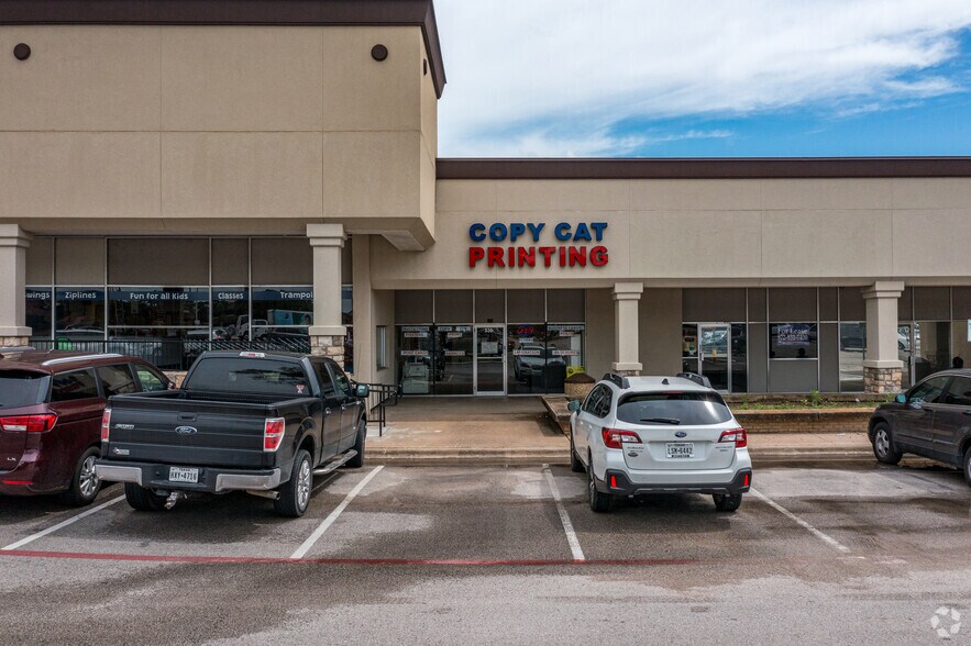 More Photos Of 11722 Marsh Ln, Dallas Storefront For Lease