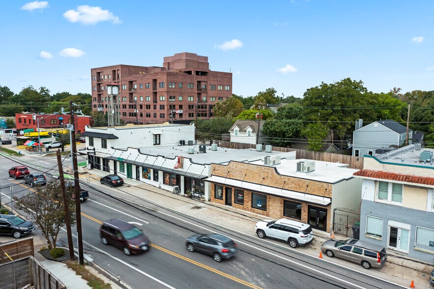 More Photos Of 1133-1137 E 11th St, Houston Storefront For Sale