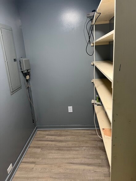 More Photos Of 125 Old Number Six Hwy, Saint Matthews Warehouse For Lease