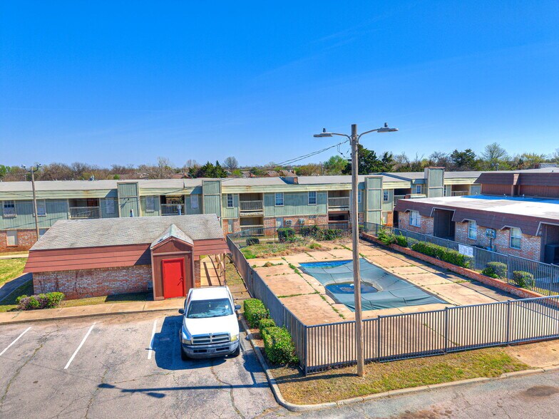 More Photos Of 7404 Lyrewood Ln, Oklahoma City Apartments For Sale