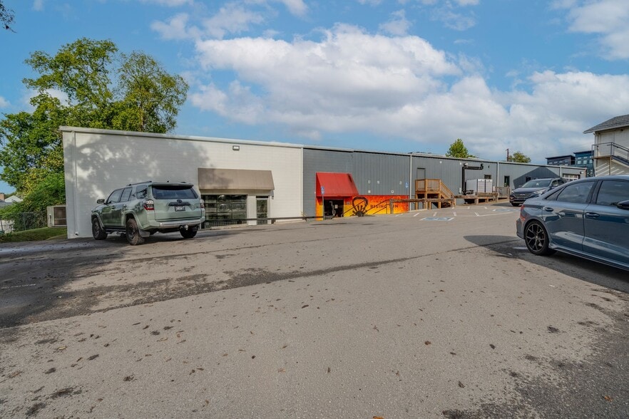 More Photos Of 1056 E Trinity Ln, Nashville Storefront Retail Office For Lease