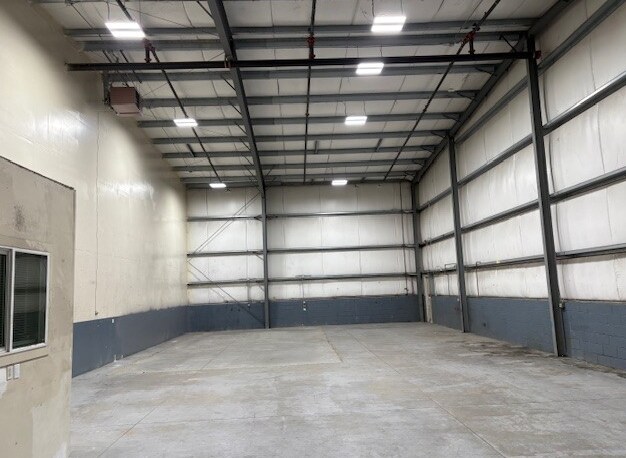 More Photos Of 19676 8th St E, Sonoma Warehouse For Lease